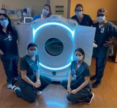 NeuroLogica公司的下一代多片、小孔径、移动OmniTom Elite，提供高质量的即时护理CT成像，在美国上市销售